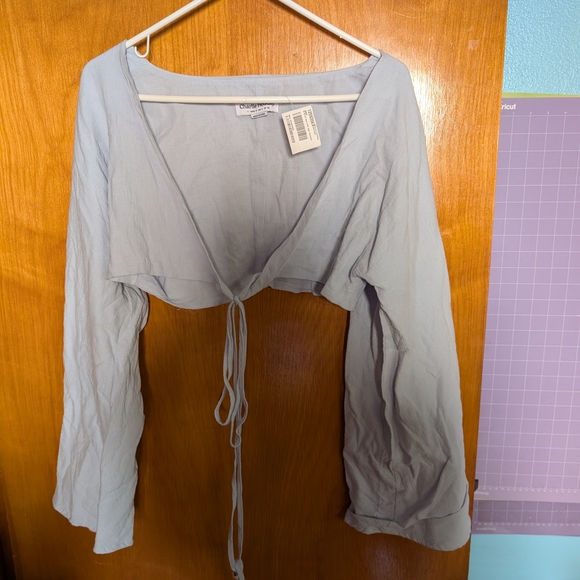 Charlie Holiday Sky Blue Top - Picture 1 of 3